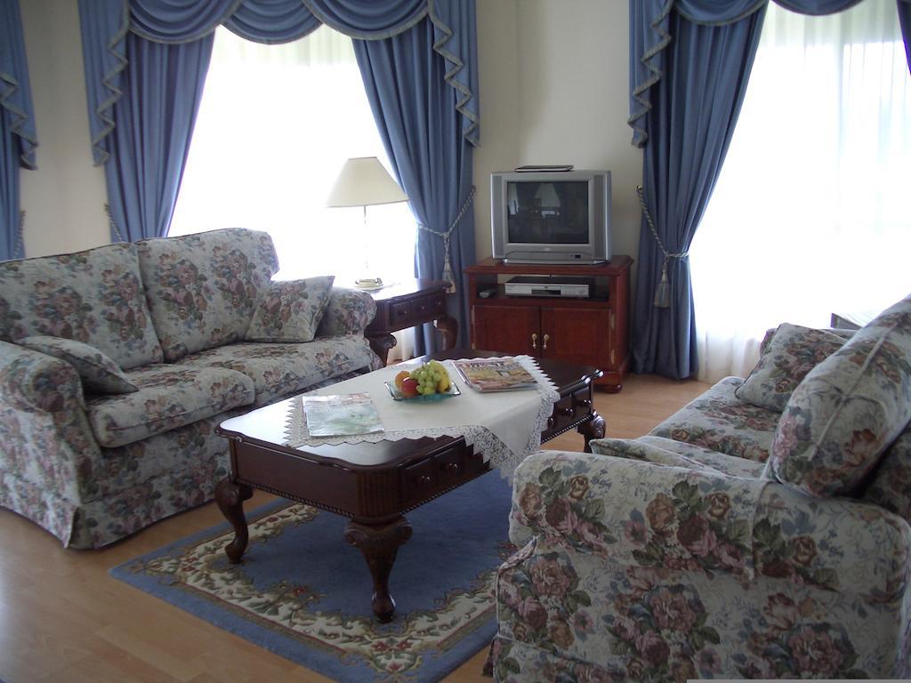 Carolynnes Cottages 나라쿠르테 객실 사진